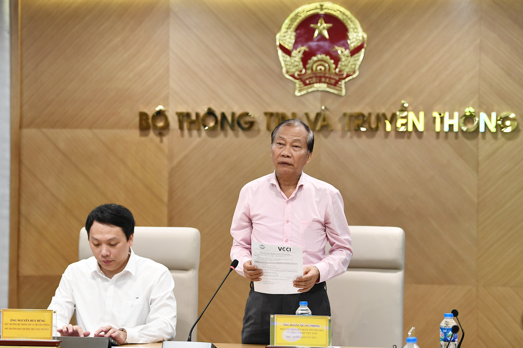 ông Hoàng Quang Phòng